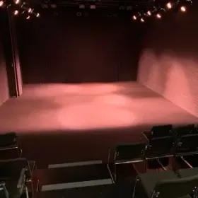 Chain Theatre